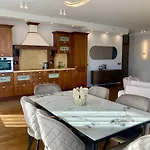 Luxury Oasis In The Heart Of The *