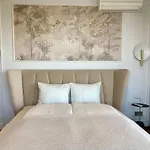 Luxury Oasis In The Heart Of The