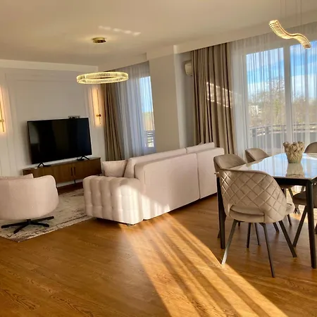 Luxury Oasis In The Heart Of The