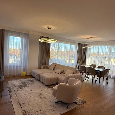 Luxury Oasis In The Heart Of The Apartman