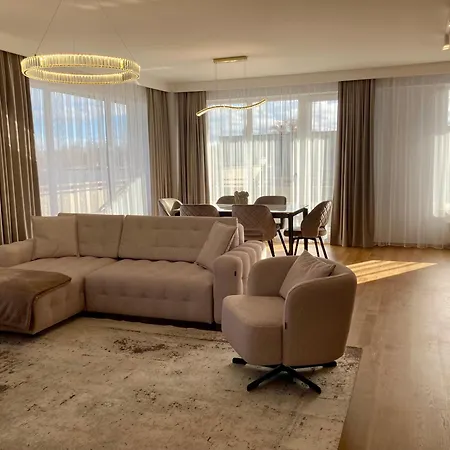 Luxury Oasis In The Heart Of The