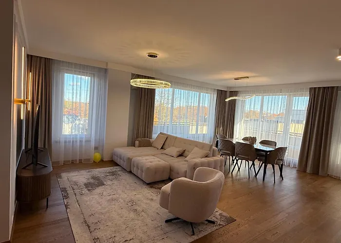 Luxury Oasis In The Heart Of The Apartament