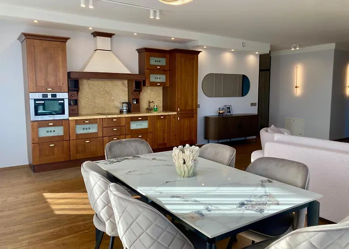 Luxury Oasis In The Heart Of The *